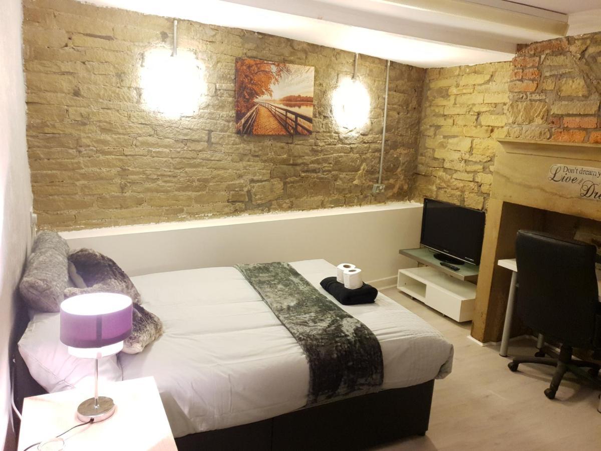 TOPAZ TOWN HOUSE No 36 Huddersfield Ngoại thất bức ảnh
